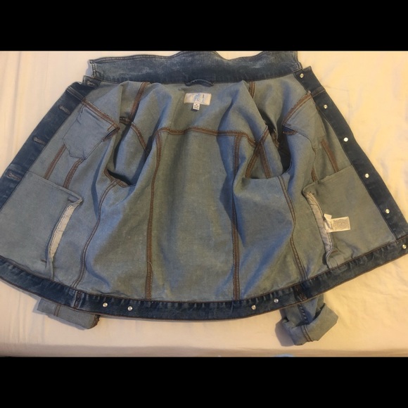 Jean Jacket - Picture 3 of 4